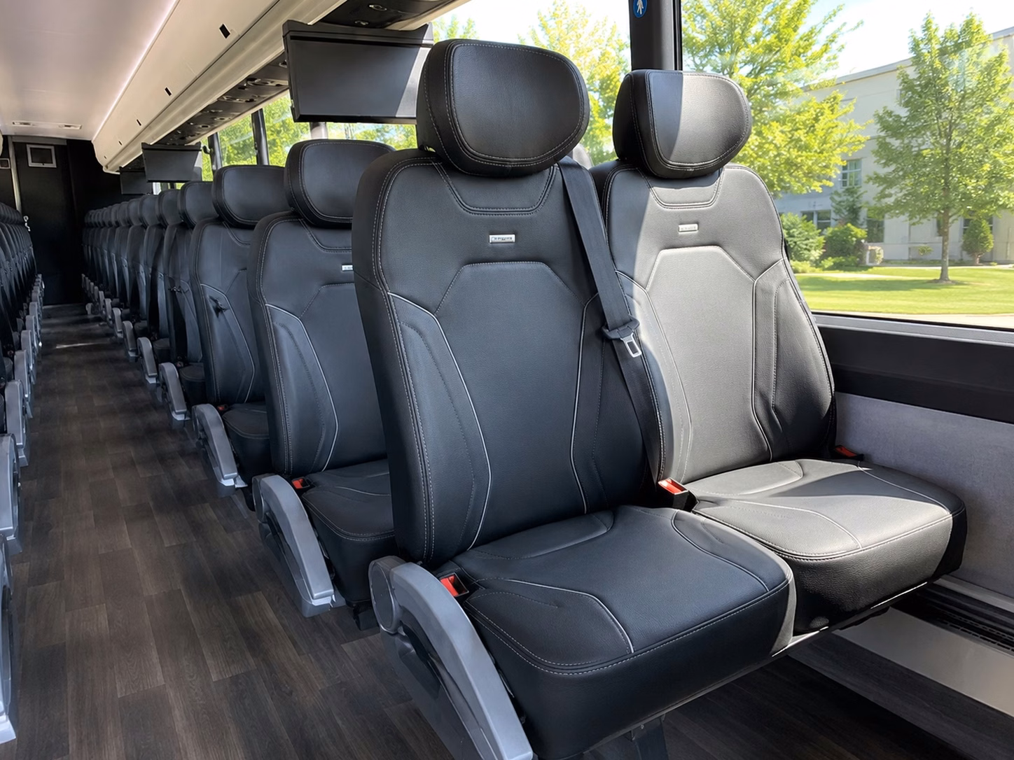 book wedding transportation in detroit or any city nearby