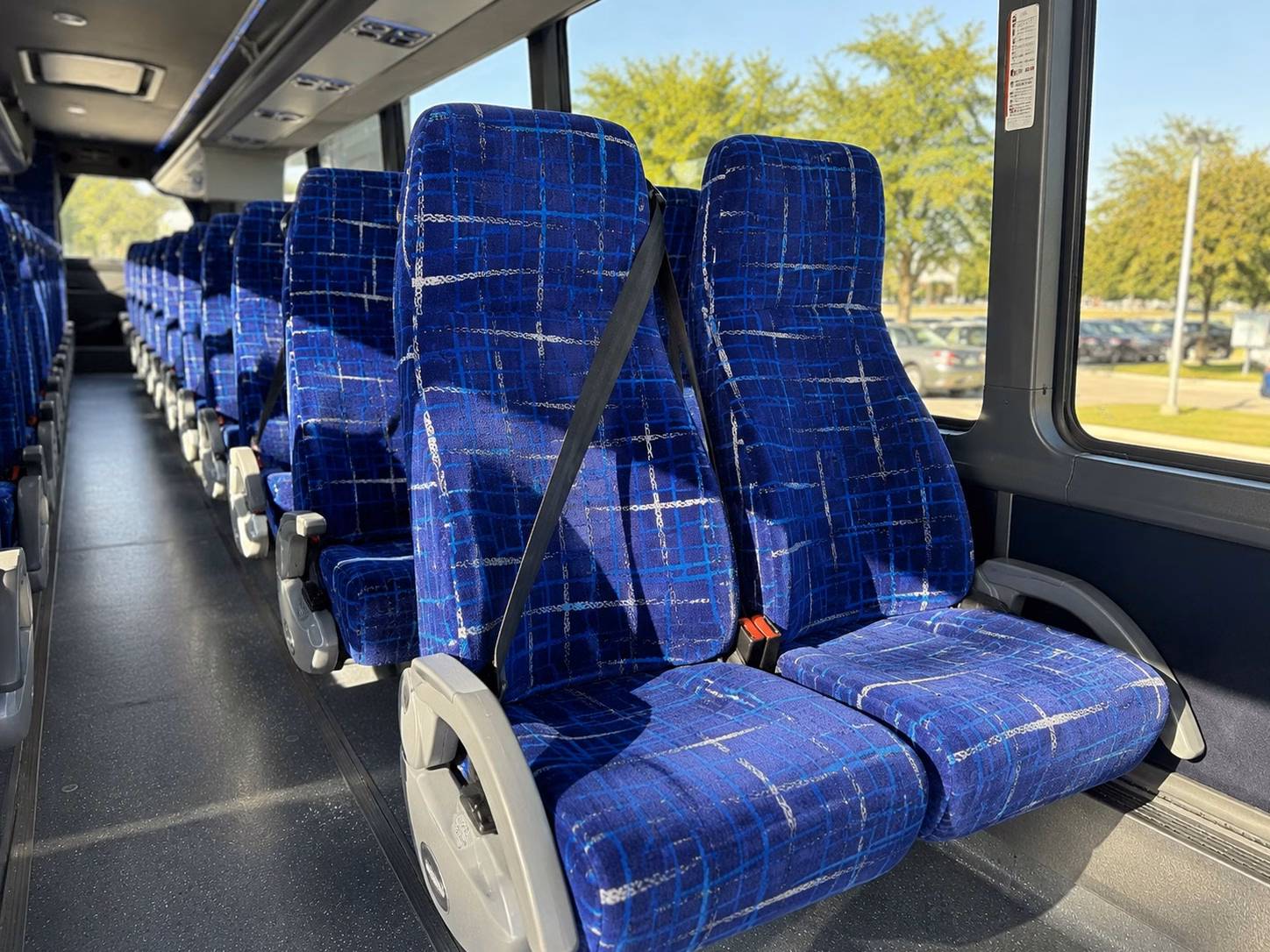 charter bus rentals for large detroit wedding receptions