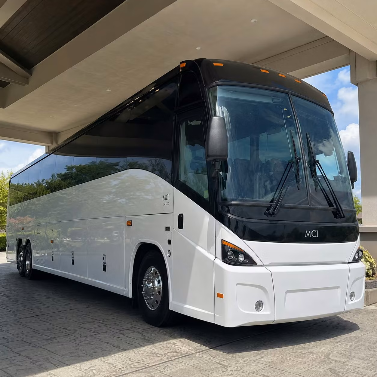 medical center and healthcare employee transportation in detroit