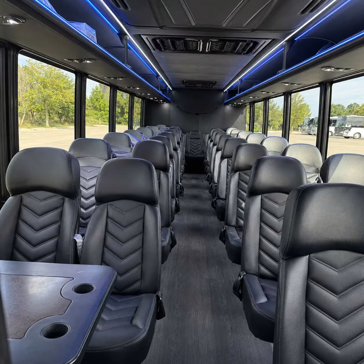 minibus rentals for detroit bridal party and vip wedding transportation